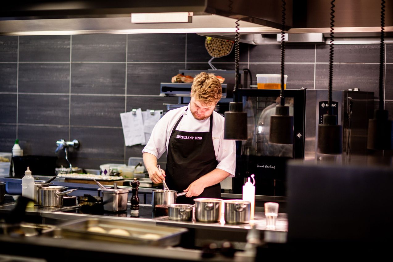 Kok i restauranten